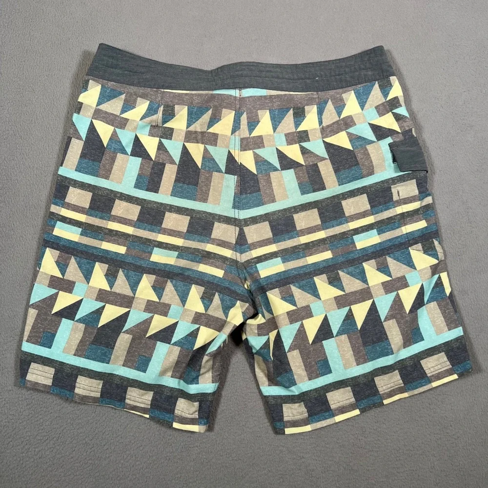 Prana Board Shorts Mens Size 32 Sander Aztec Geometric UPF 50 Swim Trunks Hybrid